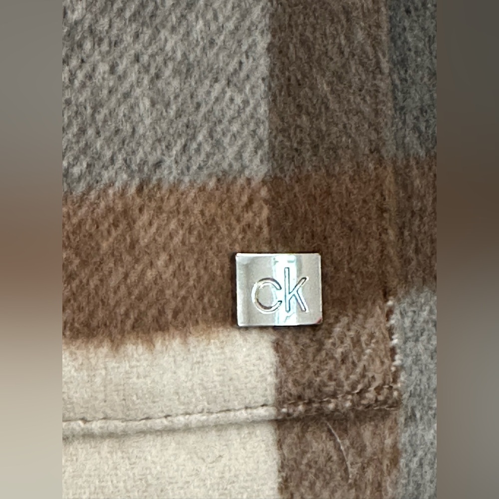 🔆 Calvin Klein Plaid Gray and Cream Trench Coat with Belt - Medium NWOT - Picture 13 of 16